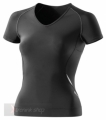 Zobrazit detail zboží: Skins A400 Womens Black/Silver Top Short Sleeve (Aktivní funkční prádlo dámské)